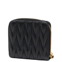ミュウミュウ マテラッセ 二つ折り財布 ブラック レザー レディース MIUMIU 【中古】