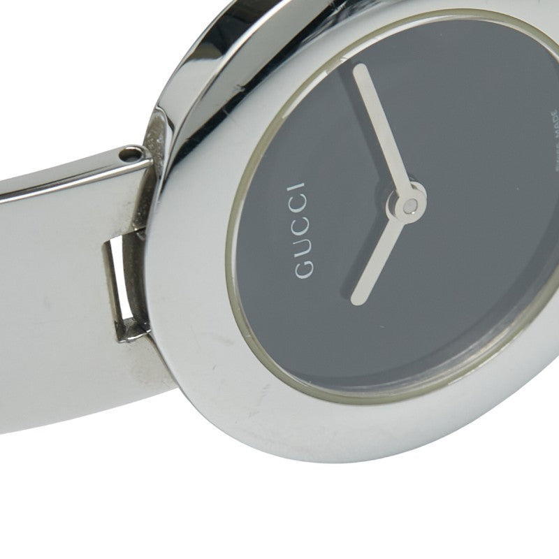 グッチ 腕時計 バングルウォッチ 6700L クオーツ ブラック文字盤 ステンレススチール レディース GUCCI 【中古】