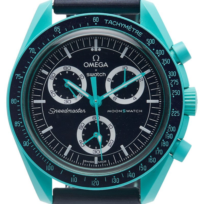 オメガ ×スウォッチ ムーンスウォッチ MISSION ON EARTH - POLAR LIGHTS 腕時計 SO33L103 クオーツ ブラック文字盤 セラミック ナイロン メンズ OMEGA 【中古】