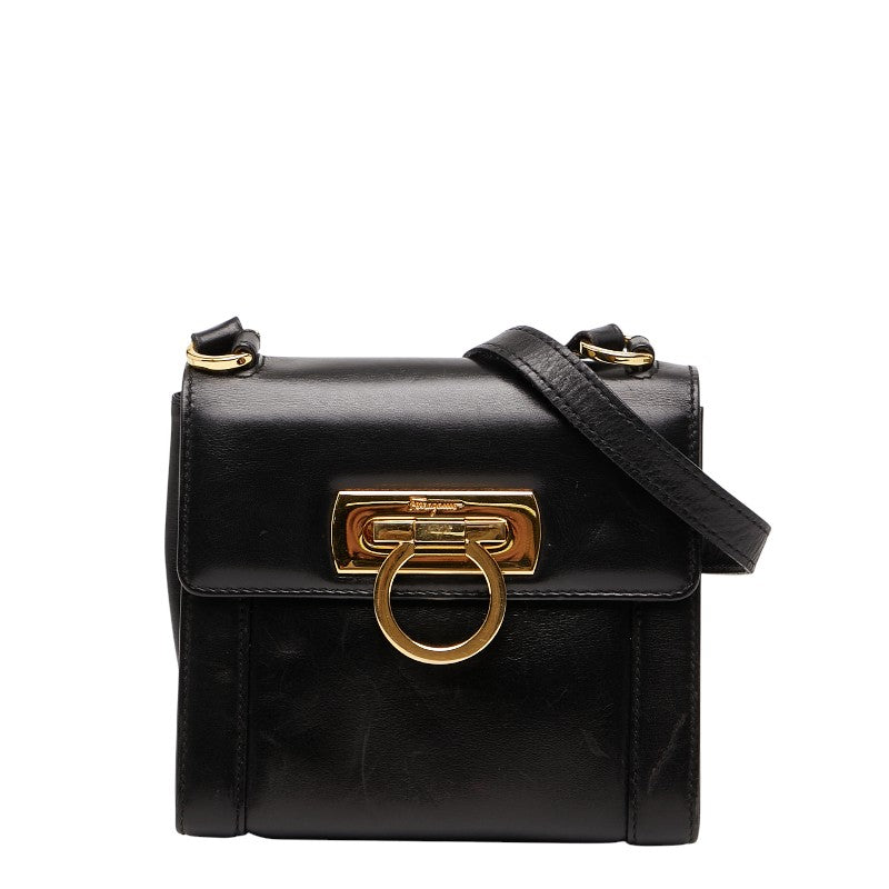 サルヴァトーレフェラガモ ガンチーニ ショルダーバッグ ブラック レザー レディース Salvatore Ferragamo 【中古】
