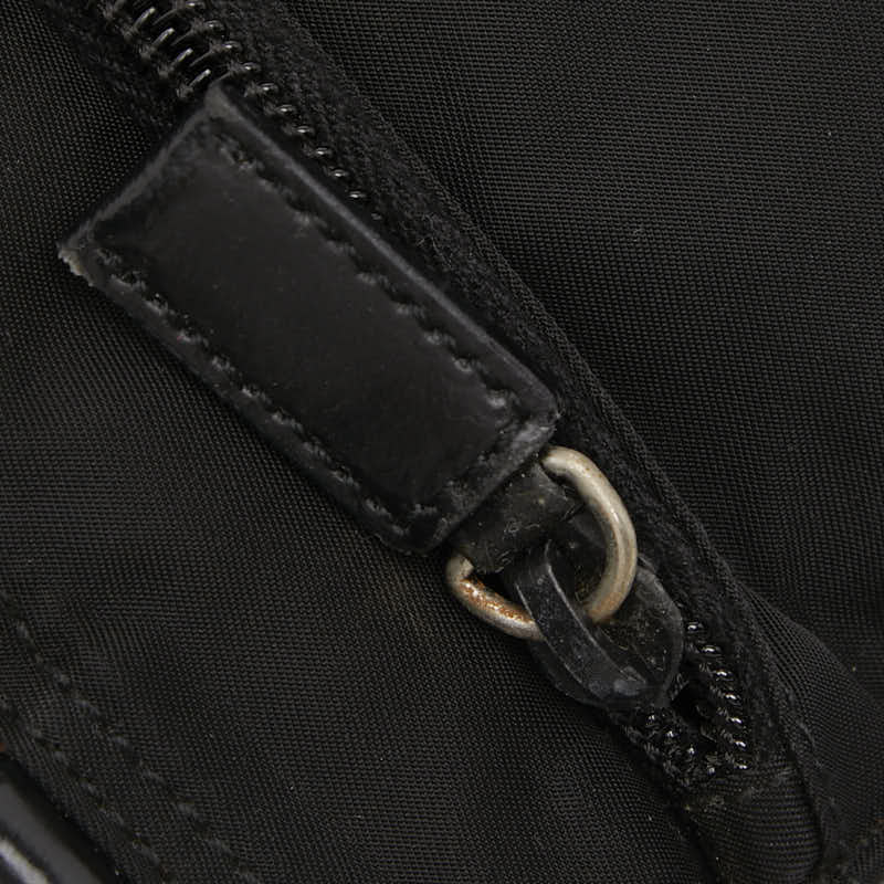 プラダ 三角ロゴプレート ショルダーバッグ ブラック ナイロン レディース PRADA 【中古】