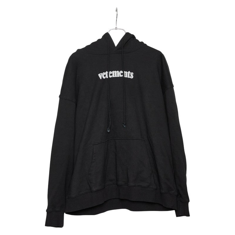 ヴェトモン VETEMENTS LOGO HOODIE プルオーバーパーカー サイズXL ブラック コットン メンズ 【中古】