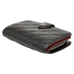 シャネル ココマーク マトラッセ 二つ折り財布 ブラック キャビアスキン レディース CHANEL 【中古】