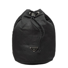 プラダ 三角ロゴプレート ポーチ ブラック ナイロン レディース PRADA 【中古】