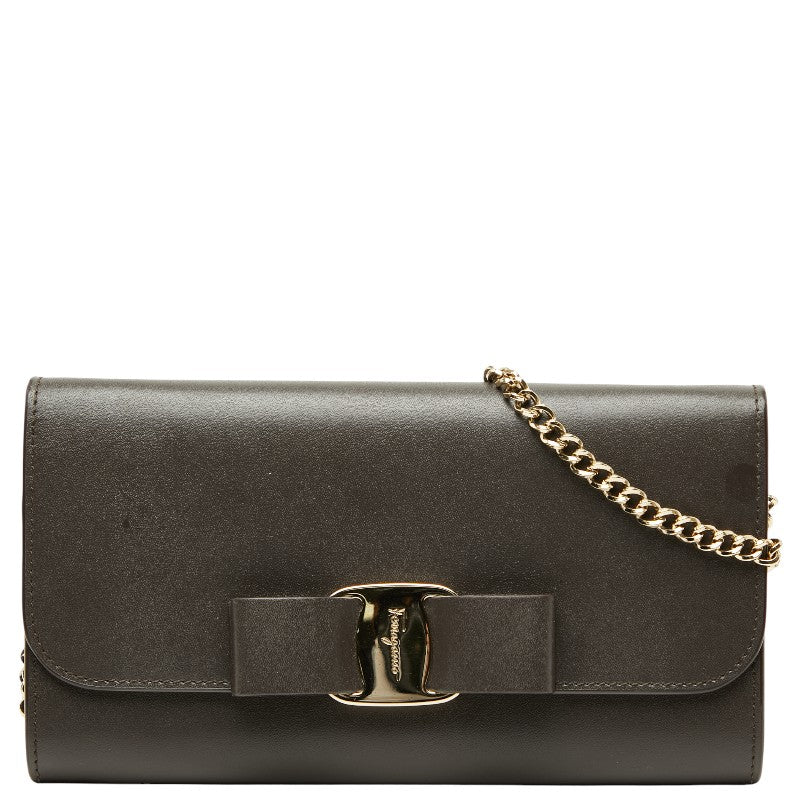サルヴァトーレフェラガモ ヴァラリボン チェーン ショルダーウォレット 長財布 ブラウン レザー レディース Salvatore Ferragamo 【中古】