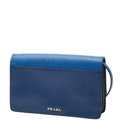 プラダ 斜め掛け ショルダーバッグ ブルー サフィアーノレザー レディース PRADA 【中古】