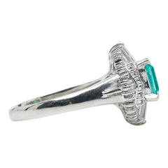 Pt900 プラチナ エメラルド0.88ct ダイヤ0.56ct リング 指輪 レディース 13号 【中古】