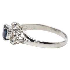 Pt900 プラチナ サファイア0.59ct ダイヤ0.02ct フラワーモチーフ リング 指輪 レディース 15号 【中古】
