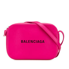 バレンシアガ エブリディ 斜め掛け ショルダーバッグ カメラバッグ ピンク レザー レディース BALENCIAGA 【中古】