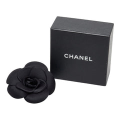 シャネル カメリア ブローチ コサージュ ブラック サテン レディース CHANEL 【中古】