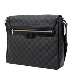 ルイ ヴィトン ダミエグラフィット ダニエルMM ショルダーバッグ N58029 ブラック PVC レザー メンズ LOUIS VUITTON 【中古】