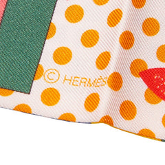 エルメス ツイリー CAVALIER EN FORMES カヴァリエ アン フォルム スカーフ レッド シルク レディース HERMES 【中古】