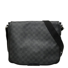 ルイ ヴィトン ダミエグラフィット ダニエルMM 斜め掛け ショルダーバッグ N58029 ブラック PVC レザー メンズ LOUIS VUITTON 【中古】