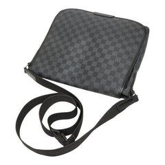 ルイ ヴィトン ダミエグラフィット ダニエルMM 斜め掛け ショルダーバッグ N58029 ブラック PVC レザー メンズ LOUIS VUITTON 【中古】