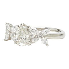 Pt900 プラチナ ダイヤモンド ダイヤ0.628ct ダイヤ0.43ct バタフライモチーフ 蝶 リング 指輪 レディース 10号 【中古】