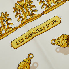 エルメス カレ90 LES CAVALIERS D'OR 黄金の騎士 スカーフ 大判スカーフ ホワイト イエロー シルク レディース HERMES 中古