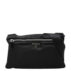 プラダ 三角ロゴプレート ショルダーバッグ ブラック ナイロン レディース PRADA 中古