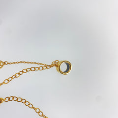 ルイ ヴィトン LVイニシャル フラワー イヤホンチャーム AirPodsチャーム イヤホンアクセサリー ゴールド メタル レディース LOUIS VUITTON 中古