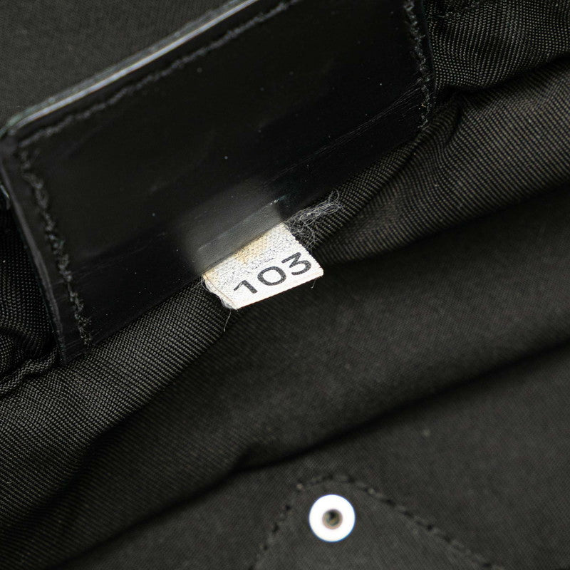 プラダ 三角ロゴプレート 斜め掛け ショルダーバッグ ブラック ナイロン レディース PRADA 【中古】