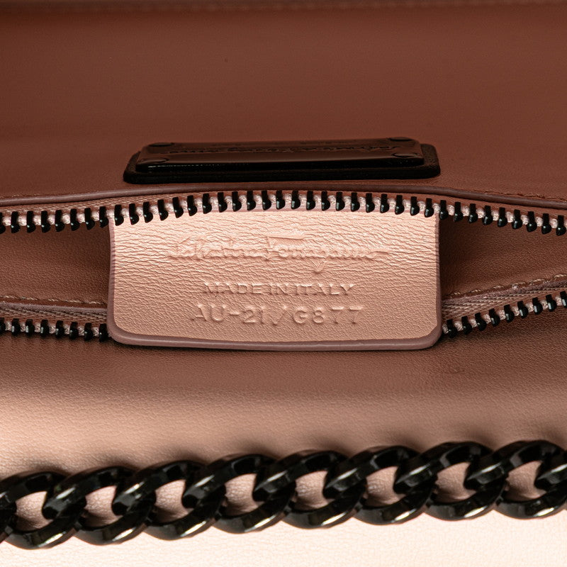 サルヴァトーレフェラガモ ヴァラリボン チェーン ショルダーバッグ AU-21 G877 ブラック レザー レディース Salvatore Ferragamo 【中古】