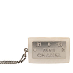 シャネル ロゴプレート ネックレス シルバー ホワイト メタル レディース CHANEL 【中古】