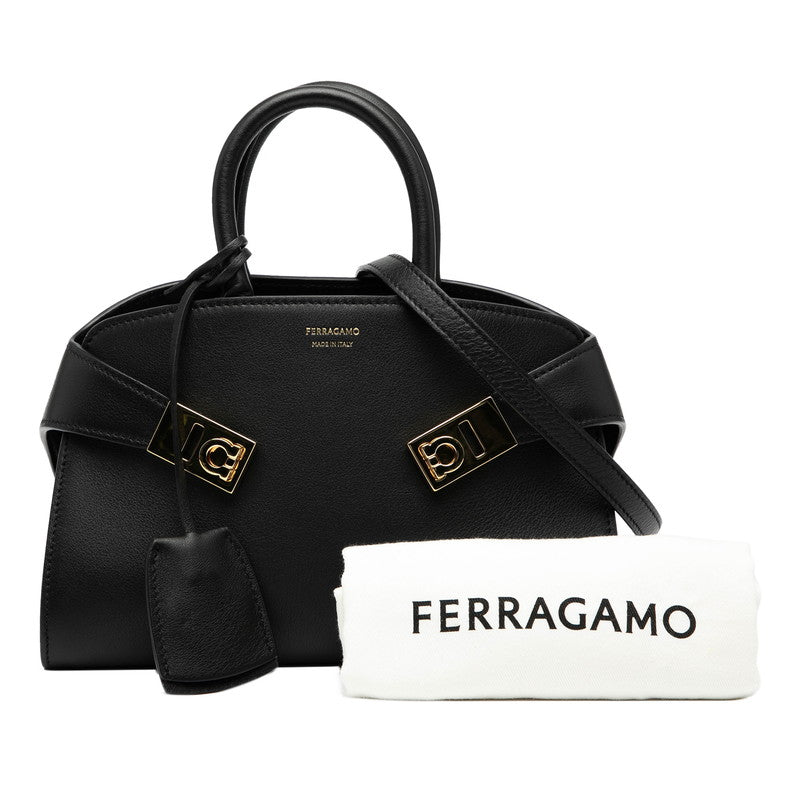 サルヴァトーレフェラガモ ガンチーニ HUG ハグ ミニ ハンドバッグ ショルダーバッグ 2WAY ブラック レザー レディース Salvatore Ferragamo 【中古】