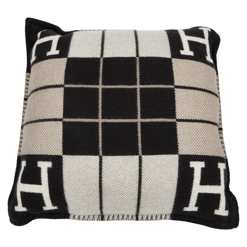 エルメス アヴァロンIII PM クッション エクリュ ノワール ウール レディース HERMES 【中古】