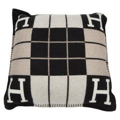 エルメス アヴァロンIII PM クッション エクリュ ノワール ウール レディース HERMES 【中古】