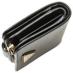 プラダ 三角ロゴプレート 二つ折り財布 ブラック レザー レディース PRADA 【中古】