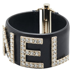 シャネル ロゴ ラインストーン バングル ブラック ラムスキン メタル レディース CHANEL 【中古】