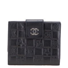 シャネル アイコンライン 二つ折り財布 ブラック ラムスキン レディース CHANEL 【中古】