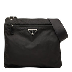 プラダ 三角ロゴプレート 斜め掛け ショルダーバッグ BT0420 ブラック ナイロン レザー レディース PRADA 【中古】