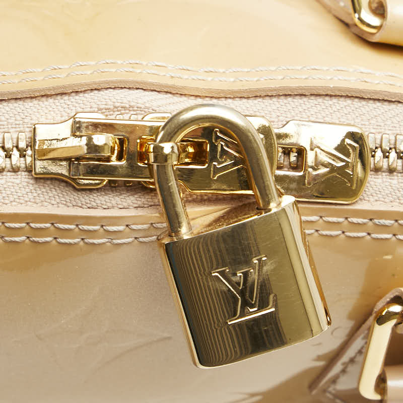ルイ ヴィトン モノグラム ヴェルニ アルマPM ハンドバッグ M91751 ベージュプードル パテントレザー レディース LOUIS VUITTON 【中古】