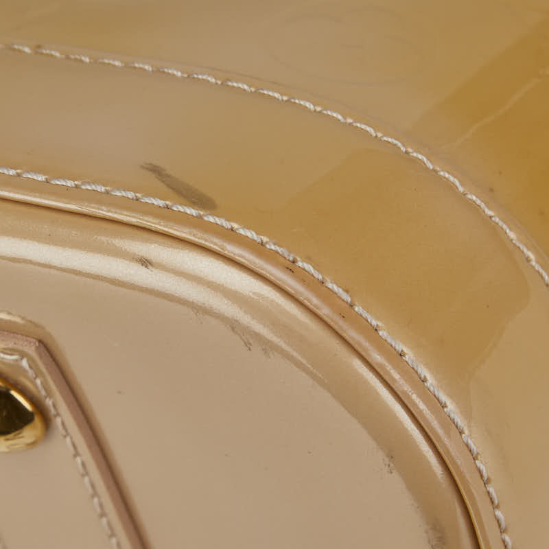 ルイ ヴィトン モノグラム ヴェルニ アルマPM ハンドバッグ M91751 ベージュプードル パテントレザー レディース LOUIS VUITTON 【中古】