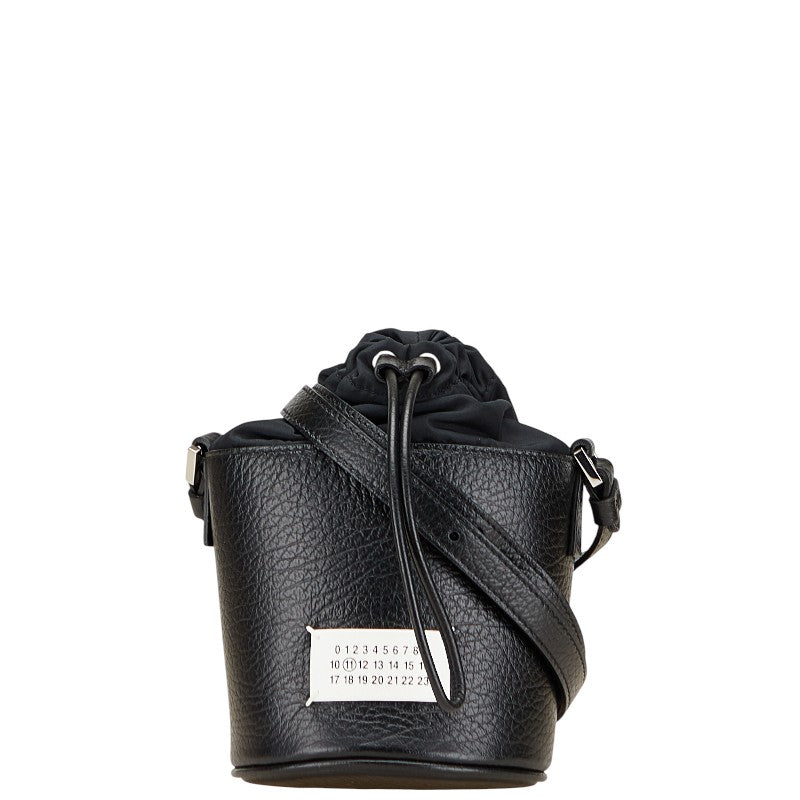 マルタンマルジェラ メゾンマルジェラ11 5AC マイクロ バケットバッグ ショルダーバッグ S56WG0164 ブラック レザー ナイロン レディース MARTIN MARGIELA 【中古】