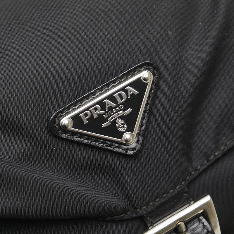 プラダ 三角ロゴプレート ショルダーバッグ ブラック ナイロン レディース PRADA 【中古】