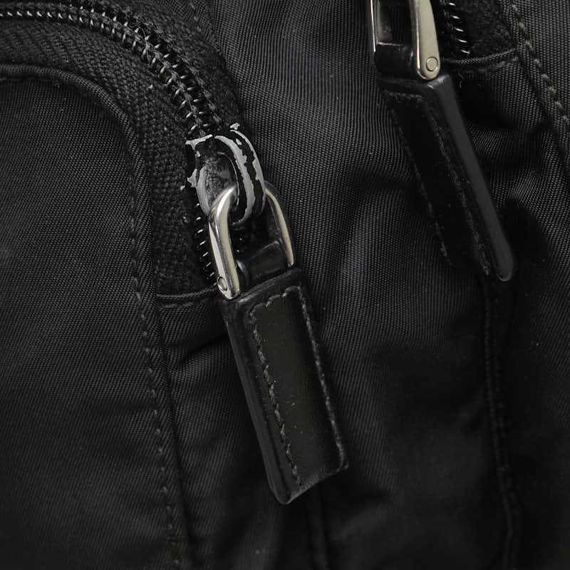 プラダ 三角ロゴプレート ショルダーバッグ ブラック ナイロン レディース PRADA 【中古】
