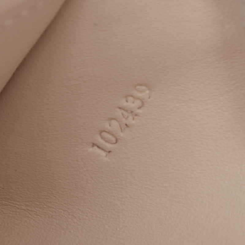 ロエベ ぺブル バーティカル ウォレット スモール 三つ折り財布 ピンク レザー レディース LOEWE 【中古】