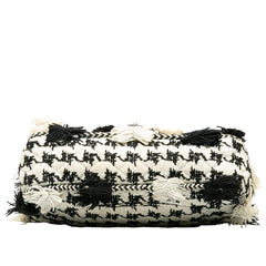 シャネル マトラッセ フリンジ ツイード チェーン ショルダーバッグ ホワイト ブラック キャンバス レディース CHANEL 【中古】