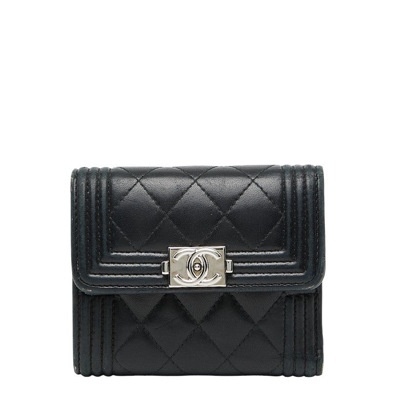 シャネル ココマーク ボーイシャネル 三つ折り財布 ブラック ラムスキン レディース CHANEL 【中古】
