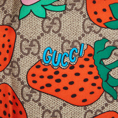 グッチ GGロゴ いちご柄 スカーフ 大判 ピンク系 マルチカラー シルク レディース GUCCI 【中古】