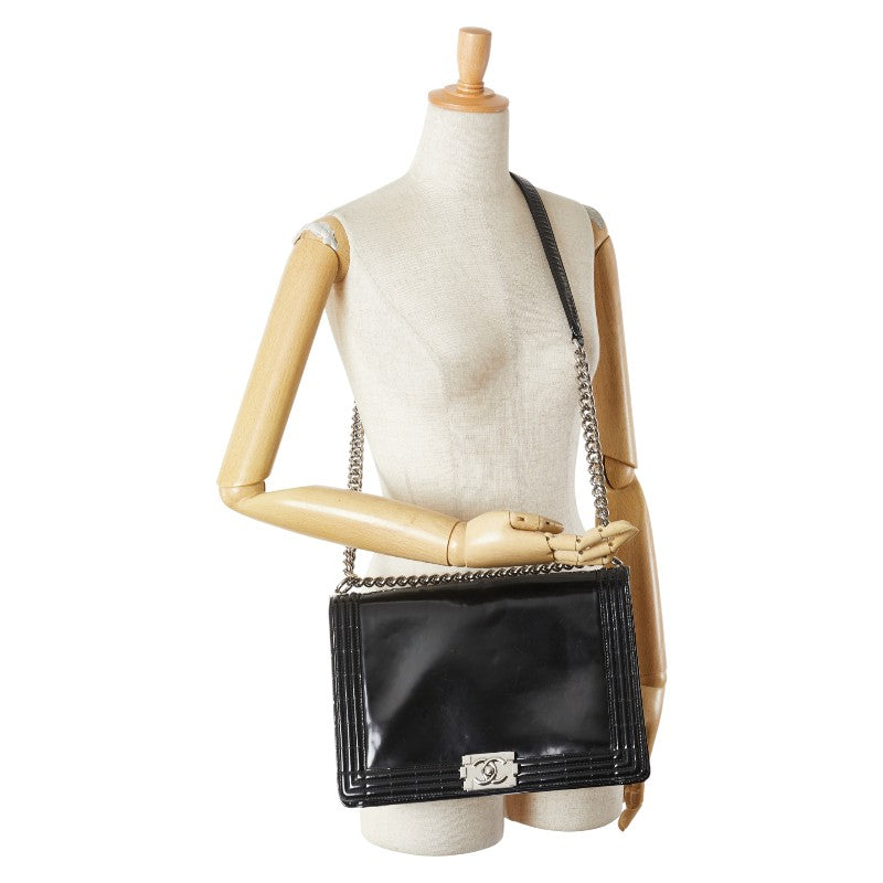 シャネル ボーイシャネル ショルダーバッグ ブラック パテントレザー レディース CHANEL 【中古】