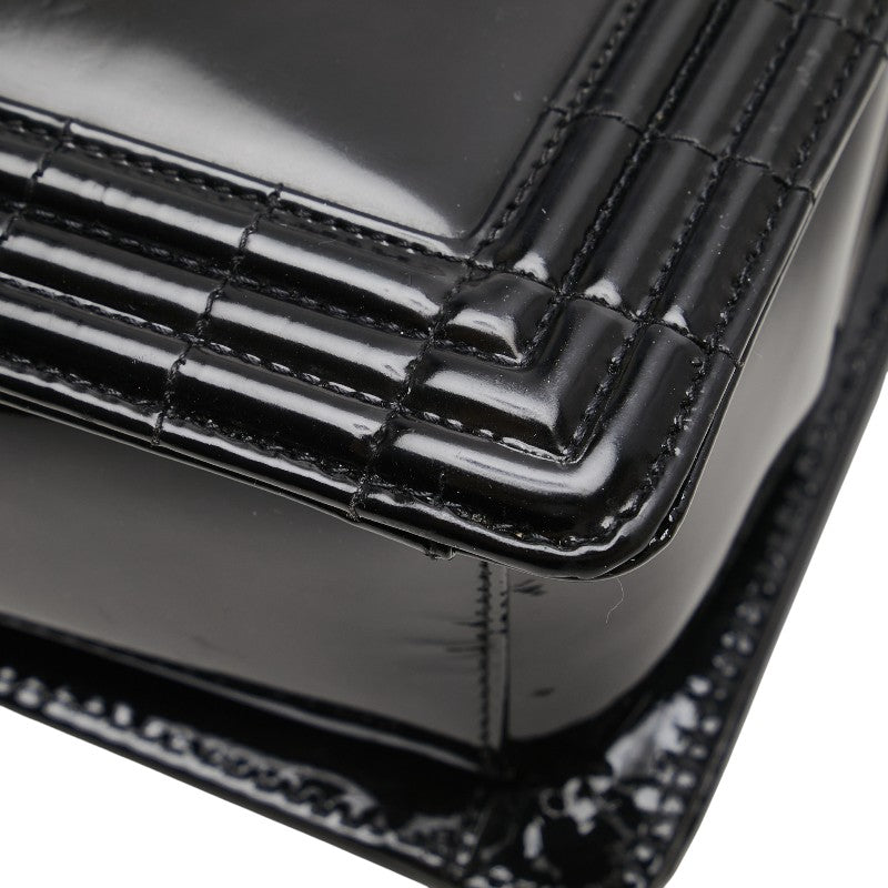 シャネル ボーイシャネル ショルダーバッグ ブラック パテントレザー レディース CHANEL 【中古】