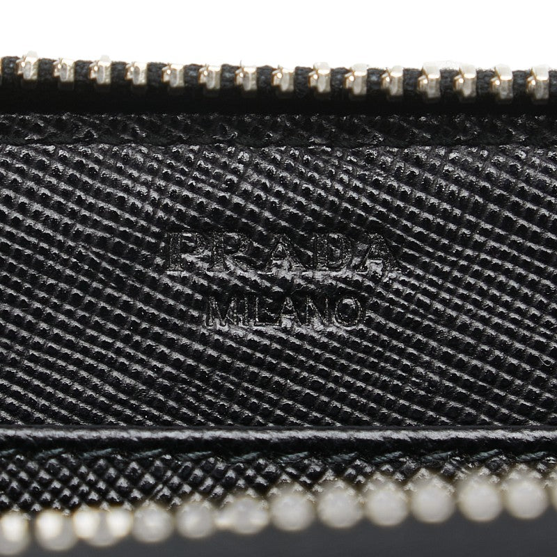 プラダ 三角ロゴプレート 長財布 ラウンドファスナー ブラック レザー レディース PRADA 【中古】