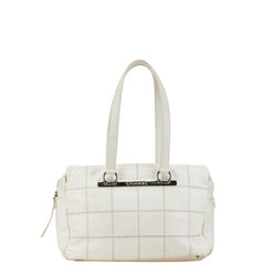シャネル チョコバー ロゴプレート ボストンバッグ トラベルバッグ ホワイト レザー レディース CHANEL 【中古】