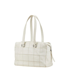 シャネル チョコバー ロゴプレート ボストンバッグ トラベルバッグ ホワイト レザー レディース CHANEL 【中古】