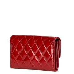 シャネル ココマーク マトラッセ 長財布 レッド パテントレザー レディース CHANEL 【中古】