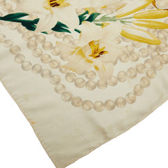 シャネル カメリア グリポア スカーフ アイボリー マルチカラー シルク レディース CHANEL 【中古】