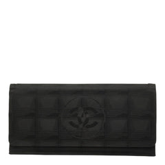 シャネル ニュートラベルライン 長財布 ブラック ナイロン レディース CHANEL 中古