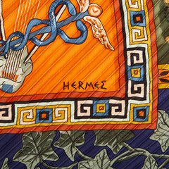 エルメス カレ Musique des Dieux 神々の音楽 プリーツ スカーフ カーキ マルチカラー シルク レディース HERMES 【中古】